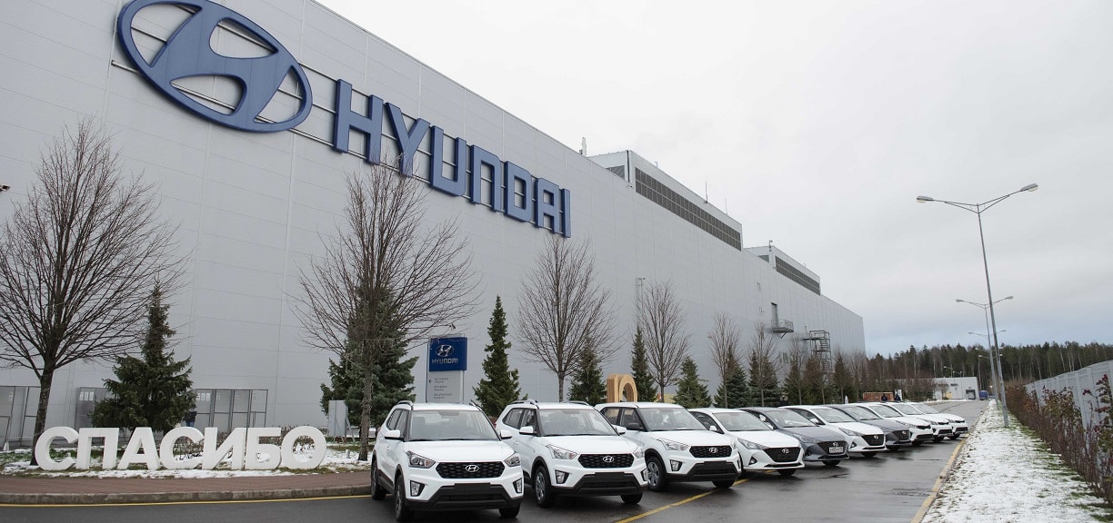 Петербургский завод Hyundai Motor передал 10 автомобилей для врачей городских поликлиник